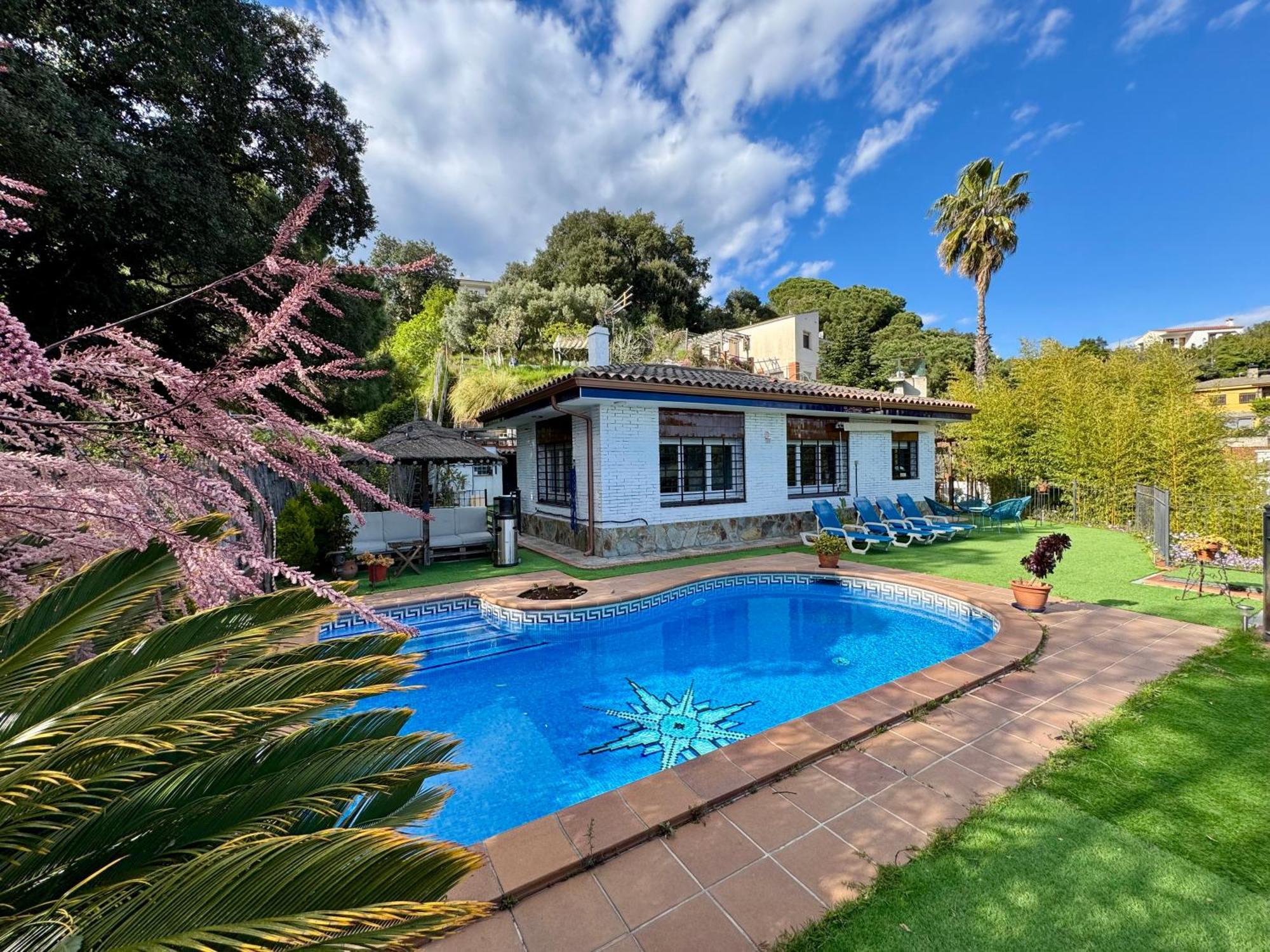 Casa Paraiso Piscina Tranquilidad Sant Cebria de Vallalta Exterior photo